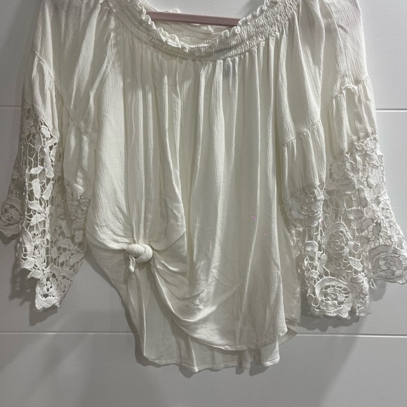 Studio west in Small white off the shoulder - Picture 2 of 5